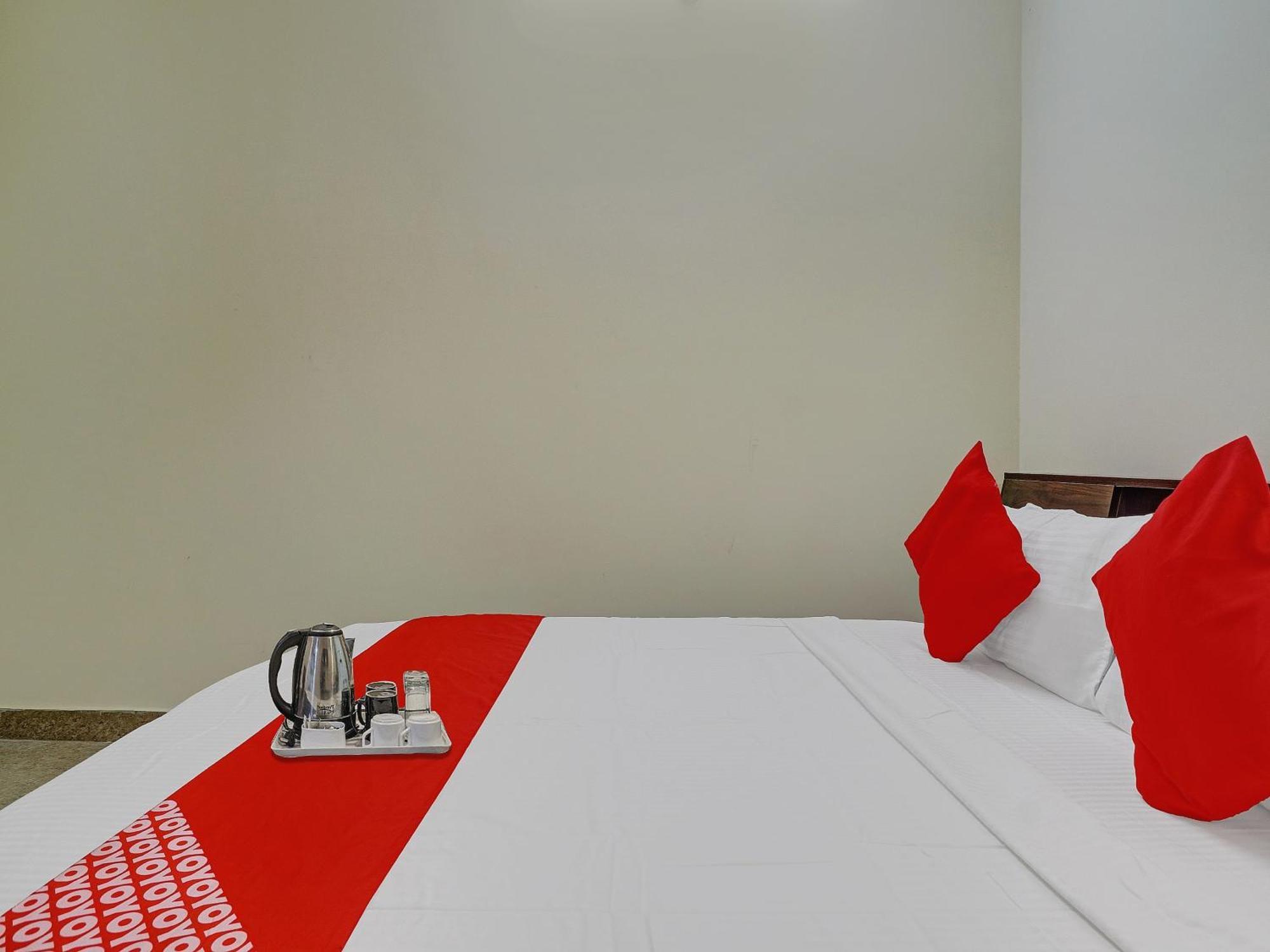 Hotel O S V Residency Kajaguda Near Gachibowli ハイデラバード エクステリア 写真